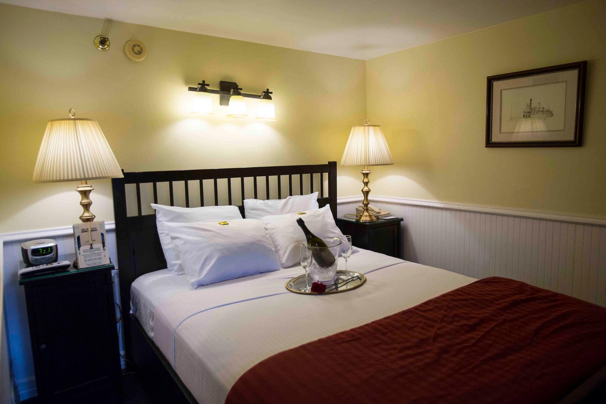 Hotel Delta King